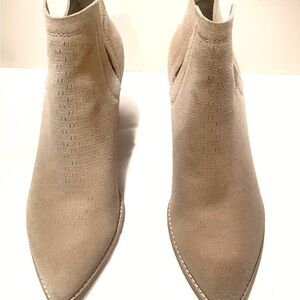 Dolce Vita Taupe Suede Ankle Boots with Pointed Toe and Block Heel